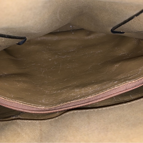 Black Mondani purse - Picture 8 of 10